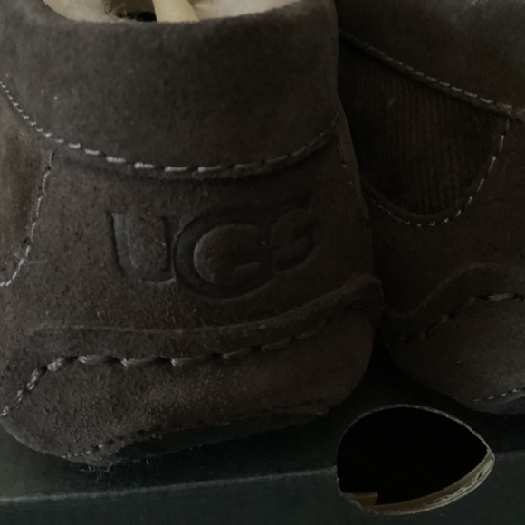 UGG Ascot Corduroy II Driver (Men), size 8 - Picture 9 of 15